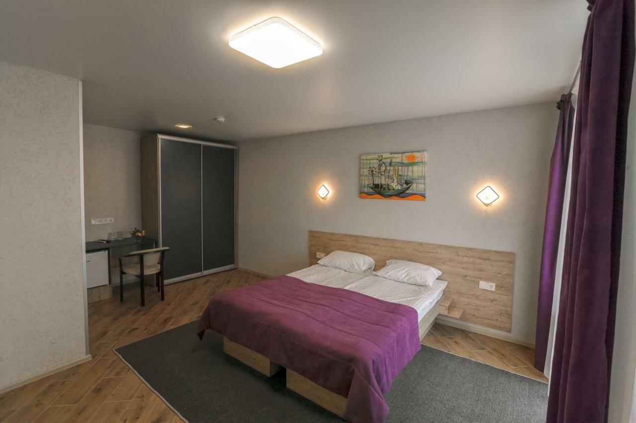 Raziotel Rishelyevskiy Cherson Esterno foto