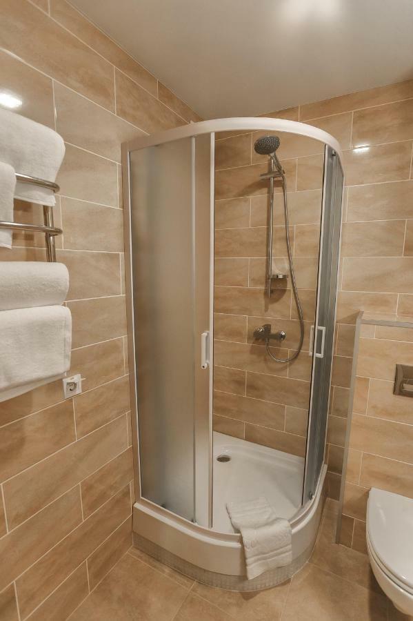 Raziotel Rishelyevskiy Cherson Esterno foto